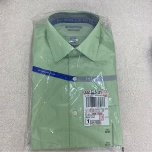 Van Heusen Men's Light Green Long sleeve No Iron Lux Sateen fitted shirt